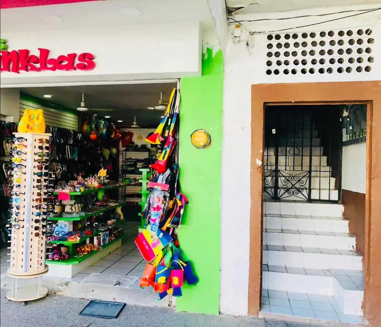 08 Habitacion Independiente En Zona Romantica A Solo 3 Cuadras De La Playa 巴亞爾塔港